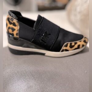 Michael Kors tennis shoes   Size 7.5